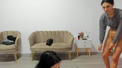 Snapshot of love_mexoxo chatting on 05/29/26, 05:27 Andreea online show from 05/29/26, 05:27