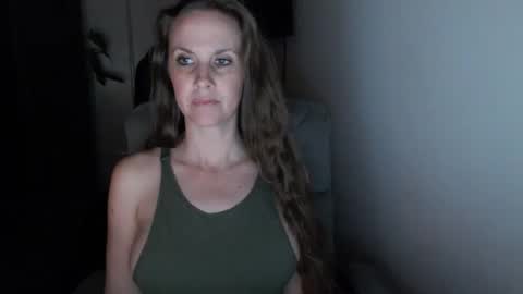 LoVe On  online show from 11/11/25, 01:49