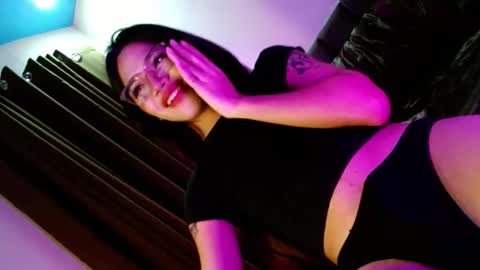 Seren online show from 10/26/25, 10:32