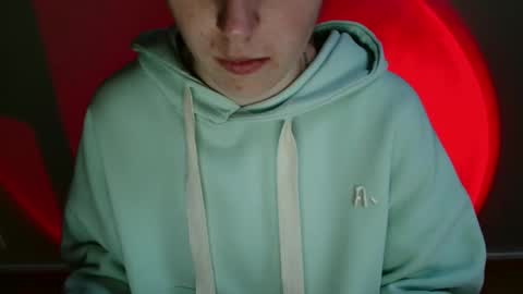 Vivian online show from 12/22/25, 01:19