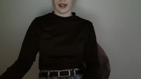 Vivian online show from 04/13/26, 05:18