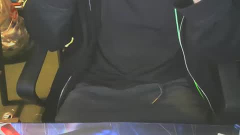 lovebird71 online show from 11/16/25, 04:29