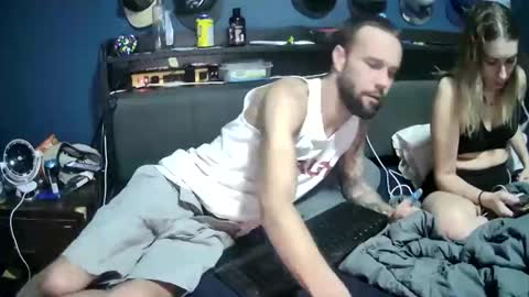 lovecoupleqc online show from 11/24/25, 03:06