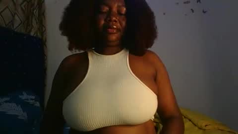 Snapshot of lovecumsluttie chatting on 10/04/25, 06:44 mila online show from 10/04/25, 06:44