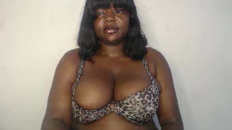 Snapshot of lovecumsluttie chatting on 10/05/25, 07:34 mila online show from 10/05/25, 07:34