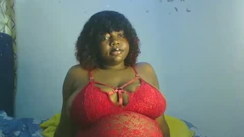 Snapshot of lovecumsluttie chatting on 10/06/25, 01:08 mila online show from 10/06/25, 01:08