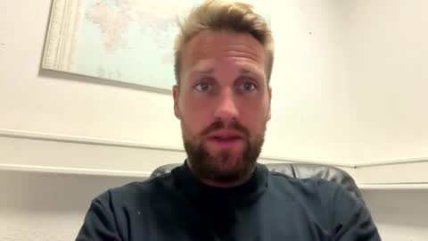 lovefuesse online show from 09/18/25, 07:43