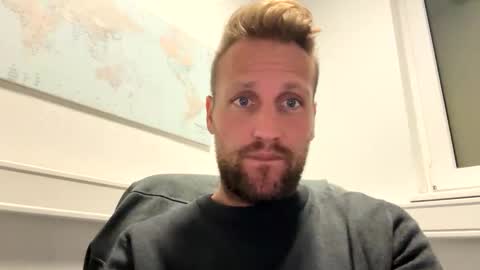 lovefuesse online show from 10/10/25, 11:09