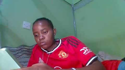 Snapshot of lovegal335 chatting on 11/23/25, 03:23 lovegal335 online show from 11/23/25, 03:23