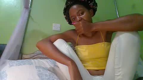 Snapshot of lovegal335 chatting on 12/22/25, 10:51 lovegal335 online show from 12/22/25, 10:51