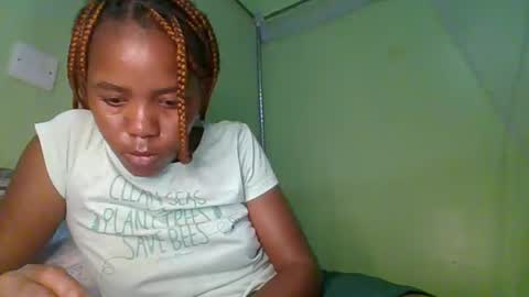 Snapshot of lovegal335 chatting on 01/11/26, 02:22 lovegal335 online show from 01/11/26, 02:22