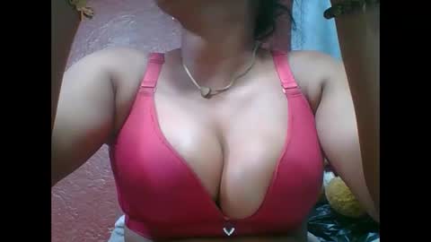 loveinlife750427 online show from 10/08/25, 07:11