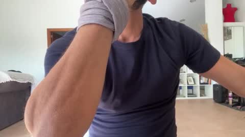 Loveisperfect online show from 11/01/25, 09:22