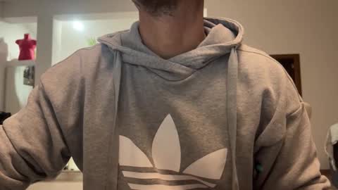 Loveisperfect online show from 12/17/25, 07:31