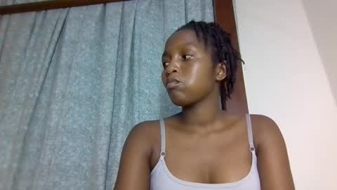 lovelbrownie online show from 10/22/25, 09:47