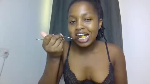 lovelbrownie online show from 04/25/26, 10:40