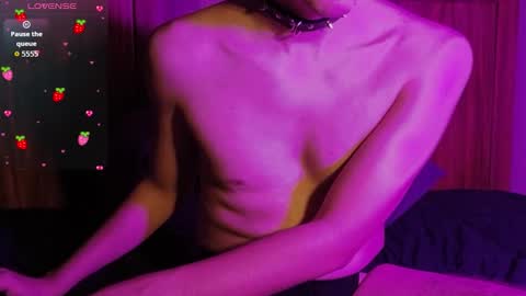 Snapshot of lovelessaiko chatting on 03/04/26, 08:42 Aiko online show from 03/04/26, 08:42