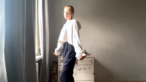 Snapshot of lovelladeboer chatting on 10/10/25, 06:12 Ella online show from 10/10/25, 06:12