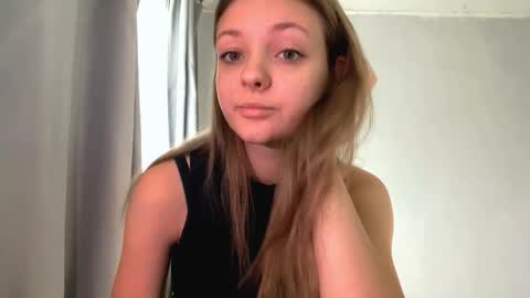 Snapshot of lovelladeboer chatting on 10/21/25, 06:03 Ella online show from 10/21/25, 06:03