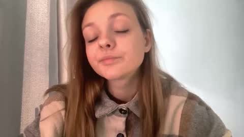 Snapshot of lovelladeboer chatting on 10/23/25, 06:56 Ella online show from 10/23/25, 06:56