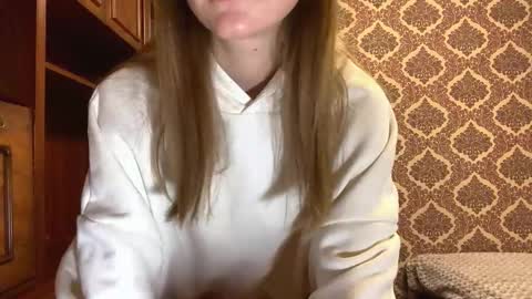 Ella online show from 11/09/25, 06:12