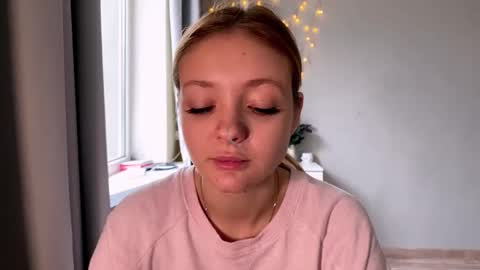 Ella online show from 12/23/25, 06:22