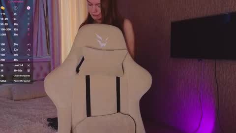 Laura online show from 01/12/25, 10:23