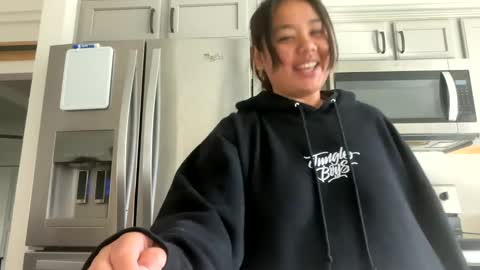 Love online show from 01/15/25, 08:16