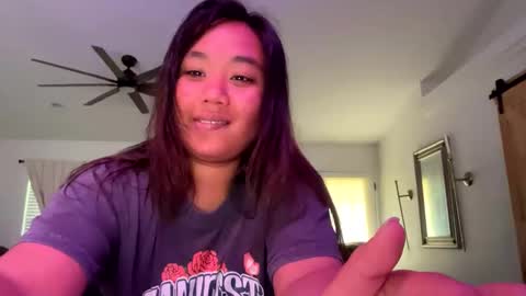 Love online show from 02/16/25, 08:33