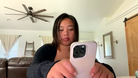 Love online show from 03/12/25, 10:07