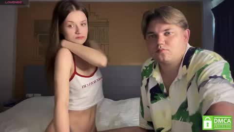 Snapshot of lovelly_mooncouple chatting on 03/07/25, 09:18 Mileena and Oliver online show from 03/07/25, 09:18