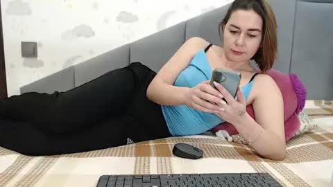 lovellykitty online show from 11/19/25, 07:08