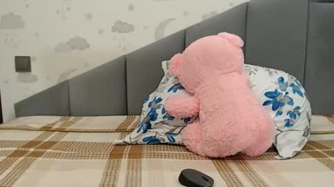 lovellykitty online show from 12/22/25, 07:38