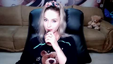 private open online show from 12/03/24, 12:27