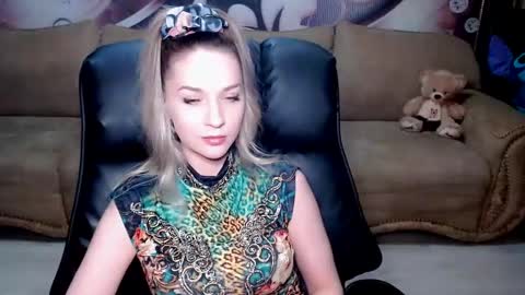 private open online show from 01/18/25, 04:42