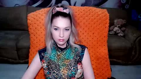 private open online show from 02/01/25, 04:00