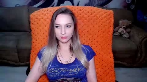 private open online show from 02/04/25, 06:17