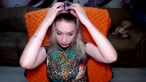 private open online show from 02/16/25, 02:32