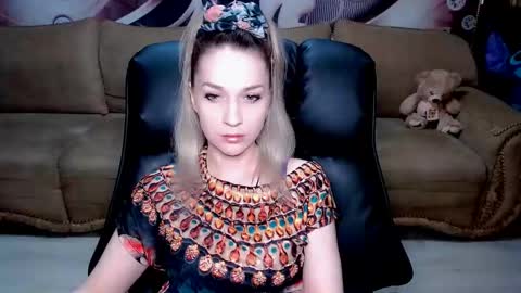 private open online show from 03/09/25, 09:13