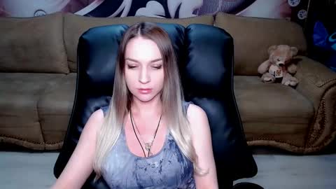 private open online show from 03/10/25, 04:35