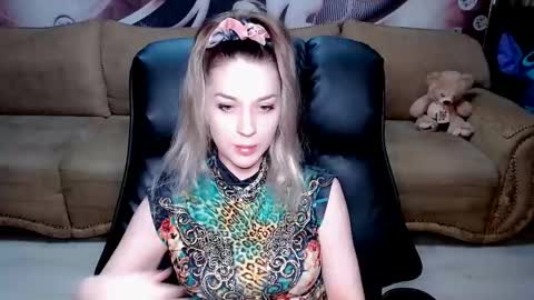 private open online show from 03/11/25, 09:02