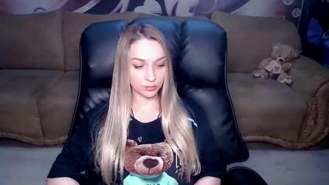 private open online show from 09/09/25, 03:55