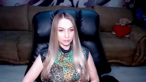 private open online show from 09/20/25, 03:35