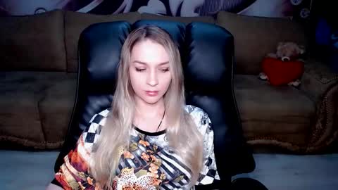 private open online show from 10/04/25, 03:21