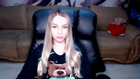 private open online show from 10/07/25, 05:10