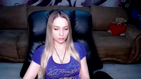 private open online show from 10/12/25, 01:10
