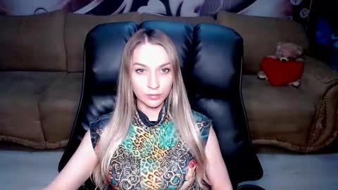 private open online show from 10/18/25, 05:14