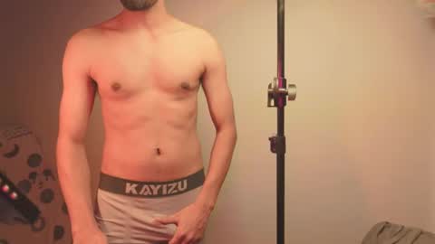 Snapshot of lovely__person chatting on 02/12/25, 08:40 Lovely Person online show from 02/12/25, 08:40