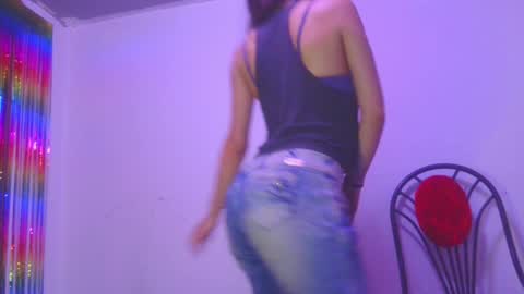 Snapshot of lovely_akira_xwx chatting on 12/03/24, 05:09 Tami online show from 12/03/24, 05:09