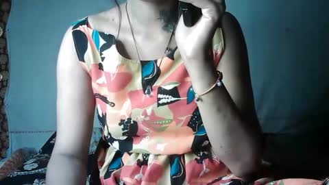 Snapshot of lovely_bhabhai chatting on 06/01/26, 10:06 Indian Queen online show from 06/01/26, 10:06